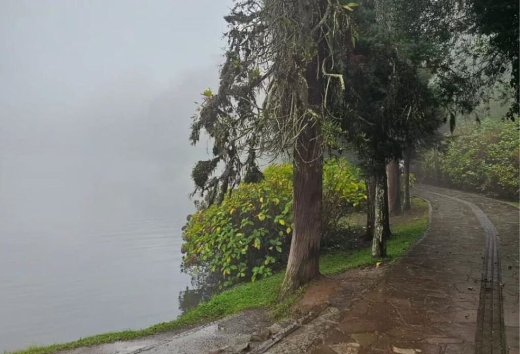 Neblina no Lago Negro em Gramado.