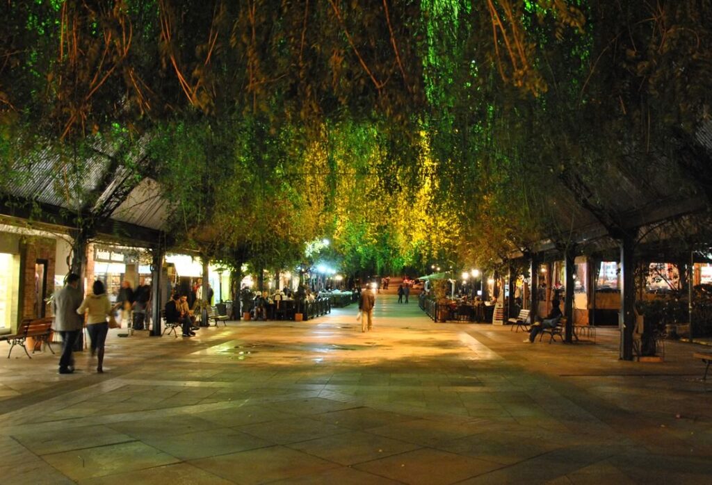 Rua Coberta de Gramado.