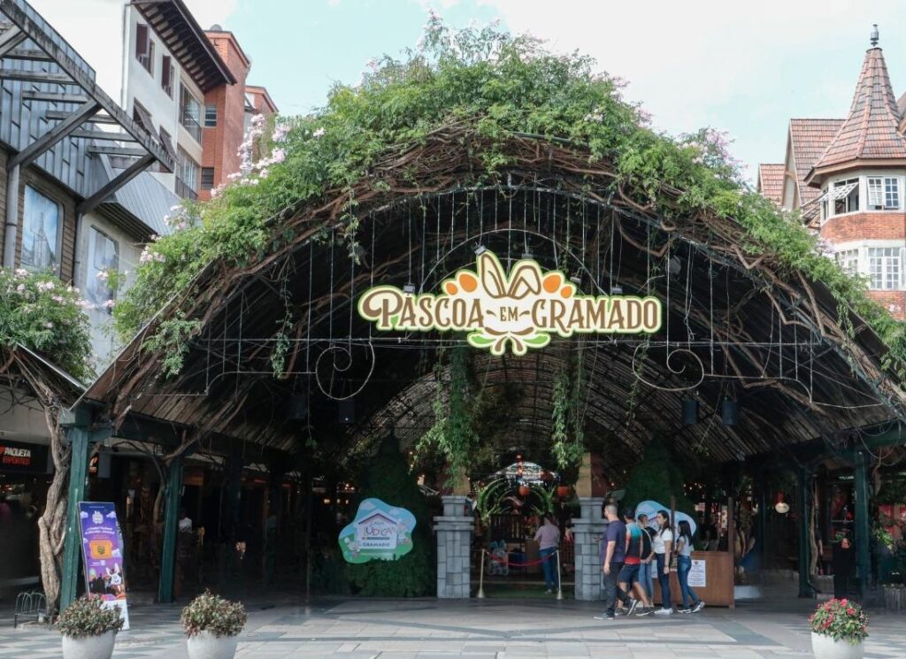 Rua Coberta decoração de Páscoa